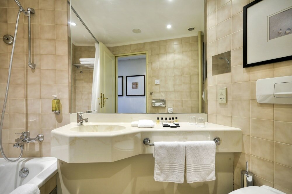 Фото Corinthia Hotel Prague