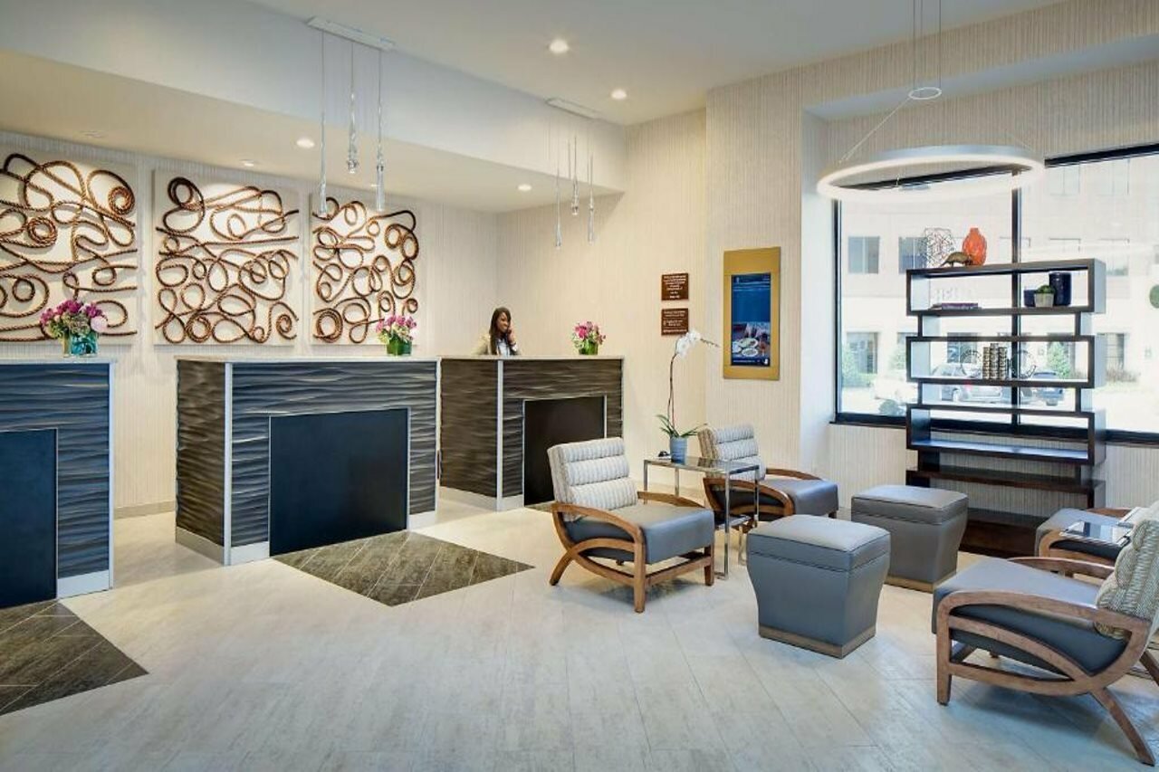 Фото Embassy Suites by Hilton Dallas Love Field