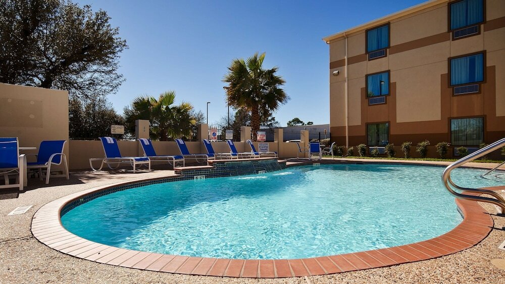 Фото Best Western Galleria Inn & Suites