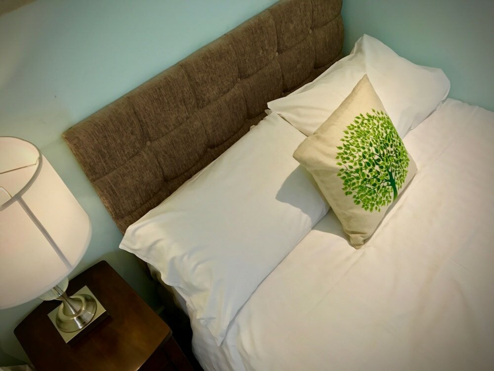 Фото Thatched Cottage Hotel