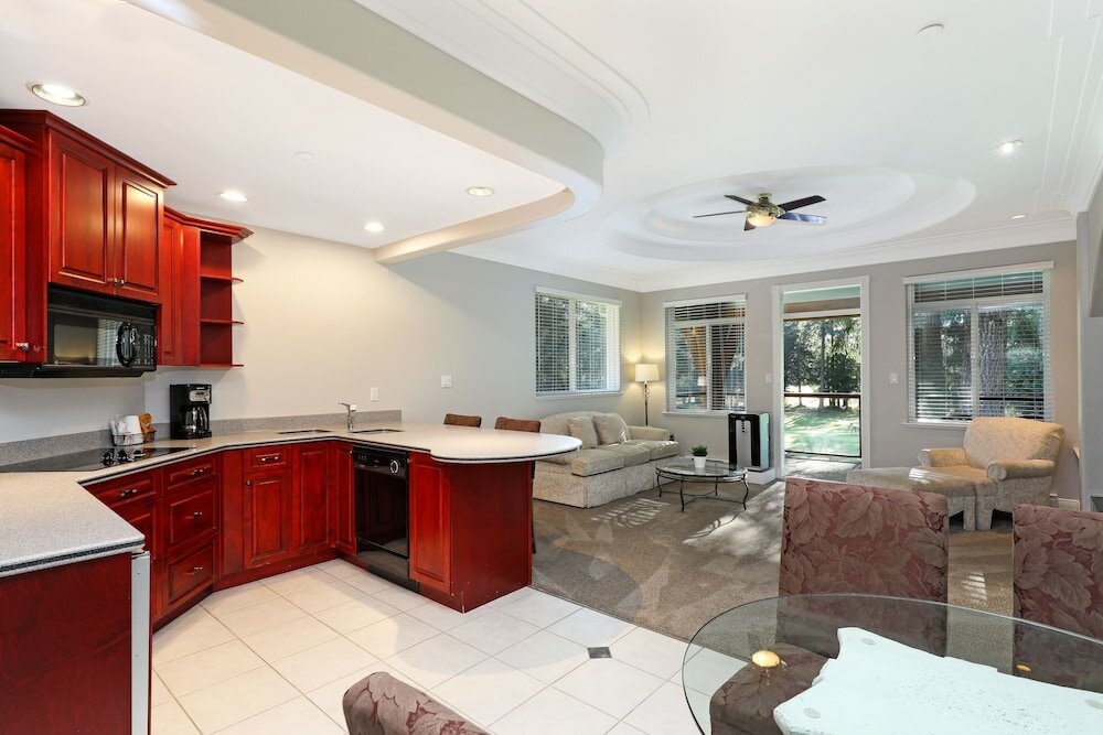 Фото Crown Isle Resort and Golf Community