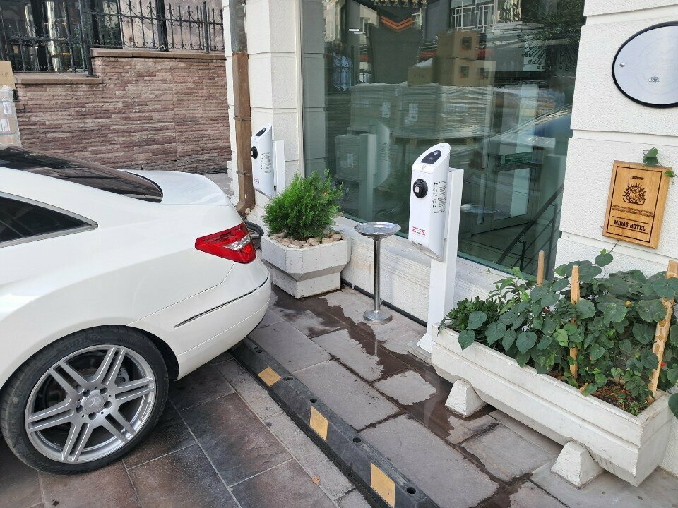 Electric car charging station Zes Electric Vehicle Charging Station, Ankara, photo
