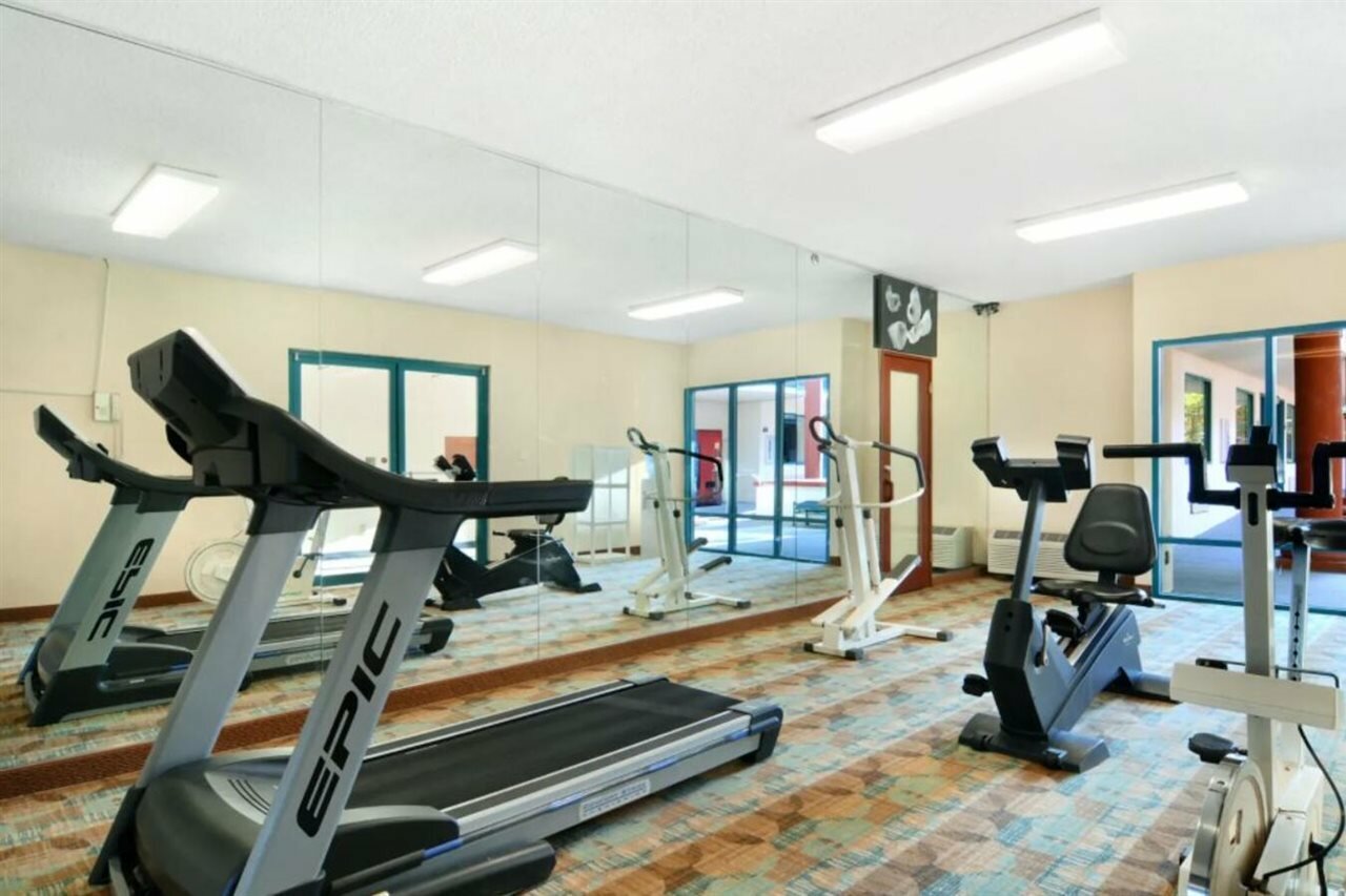 Фото Motel 6 Savannah Ga Gateway & I95