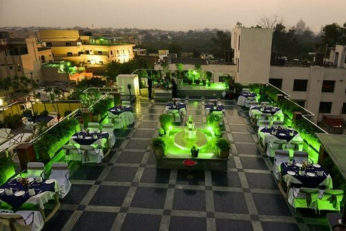 Гостиница Hotel Taj Resorts в Агре