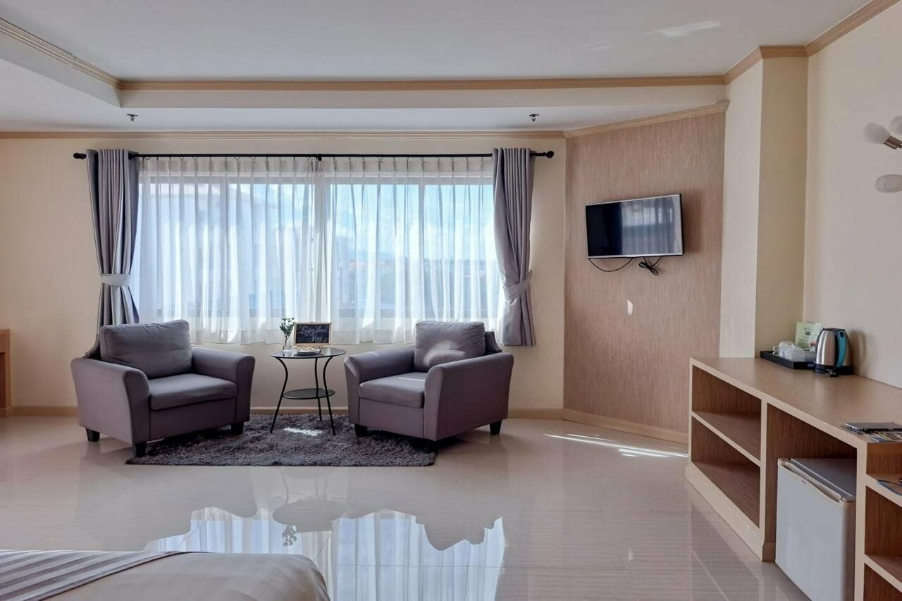 Фото Thipurai City Hotel