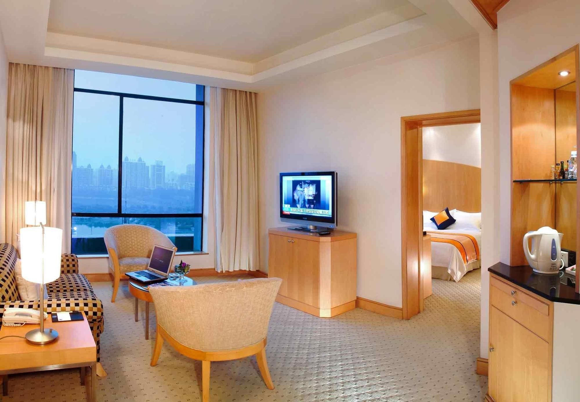 Фото Voco Wuhan Xinhua, an Ihg Hotel