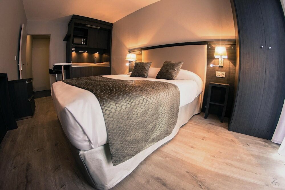 Фото Séjours & Affaires Aix-en-Provence Mirabeau