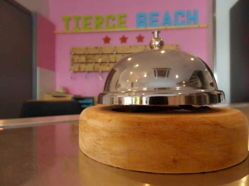 Гостиница Tiercé Hotel в Кань-сюре-Мер