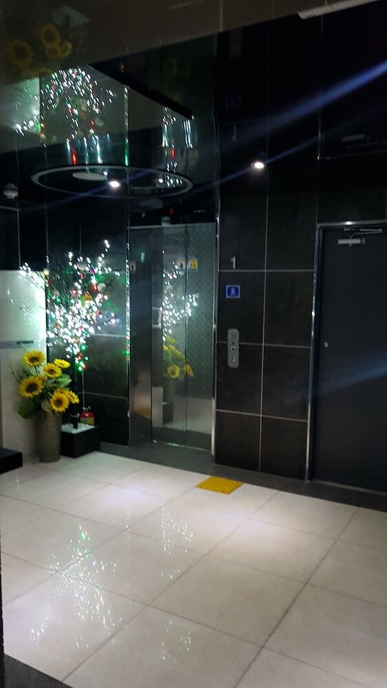 Фото H-avenue Hotel Seomyeon Station