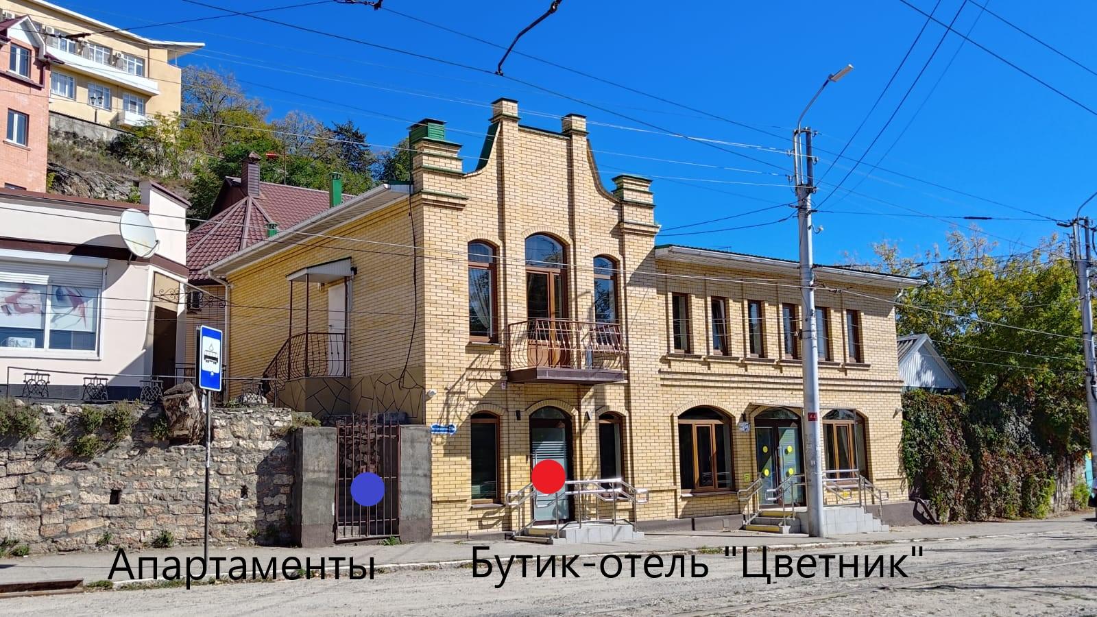 Фото Цветник