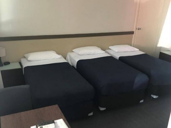 Фото Highlander Hotel Bar Kitchen Rooftop