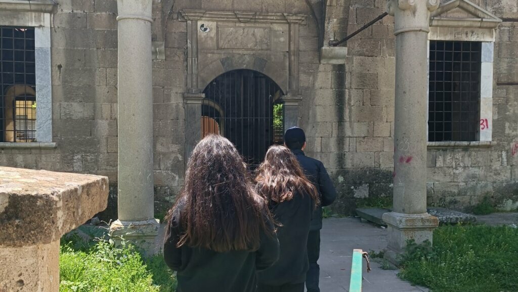 School Bahcelievler Middle School, Isparta, photo