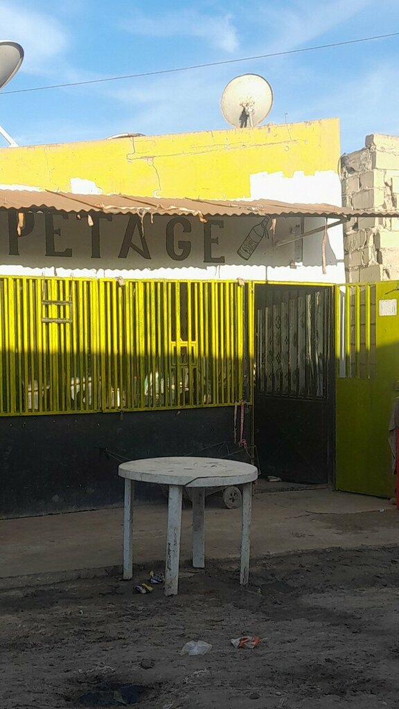 Bar, pub Petage, Loanda, photo
