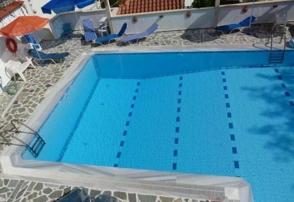 Фото Zafiria Apartments