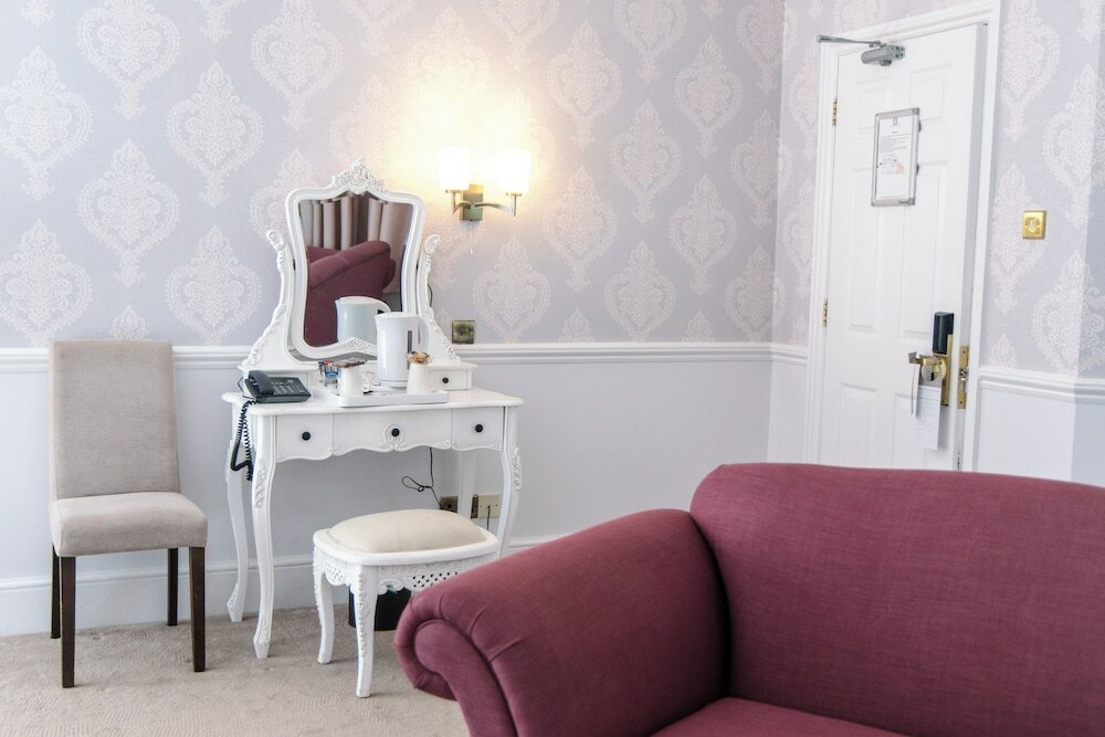 Фото Manor of Groves