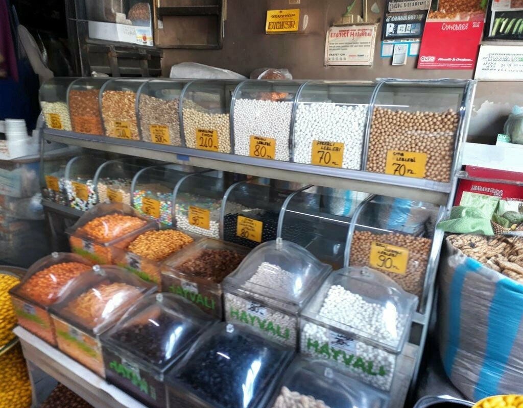 Nuts, snacks, dried fruits Leblebici Hayvali, Corum, photo