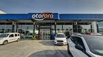 Otofora (İzmir, Anadolu Cad., 25), exposición de coches