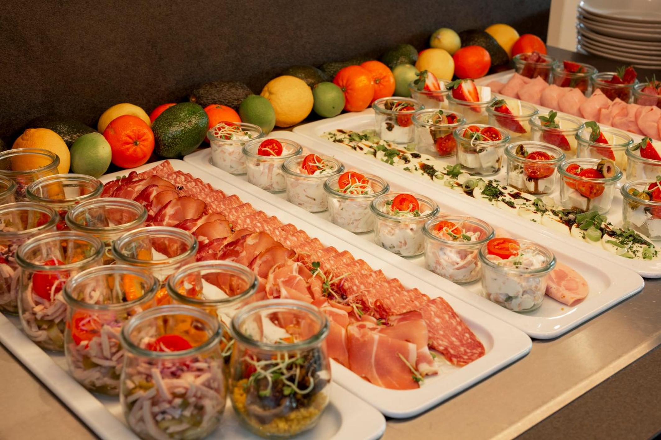 Фото Hotel & Boarding House Schlosserwirt