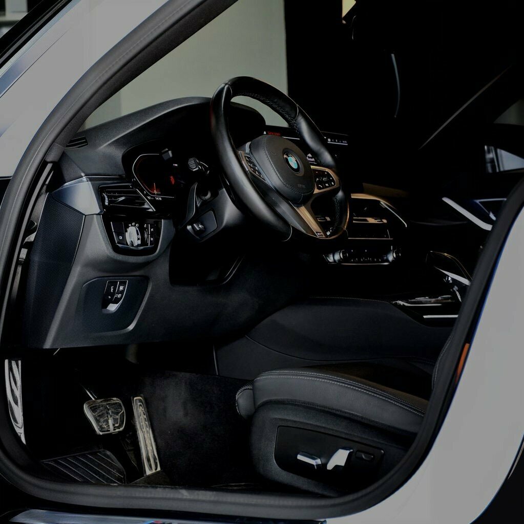 Car dealership Est Motors, Istanbul, photo