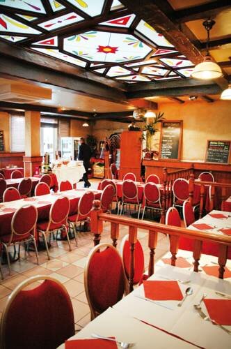 Гостиница R& xE9; sidence Moli& xE8; re в Антони