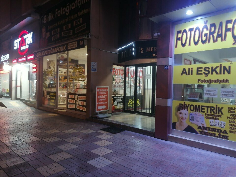 Accountants Gulizar Ozturk, Gaziantep, photo