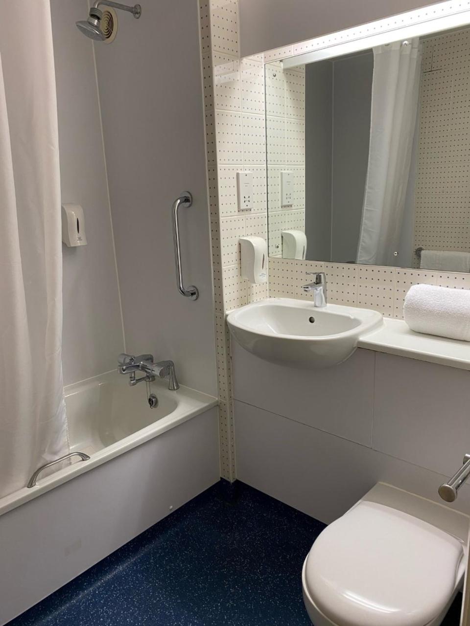 Фото Отель ibis budget Dundee Camperdown