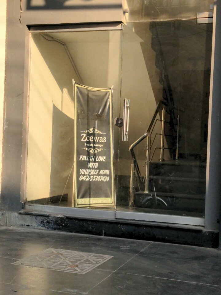 Beauty salon Zeewas, Lahore, photo