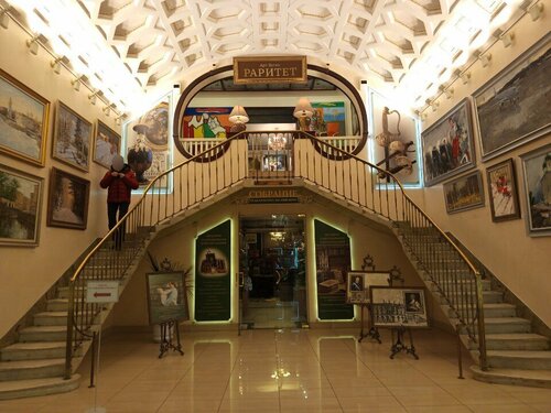 Санкт-Петербург: ретро интимдік салондардағы жұмыс