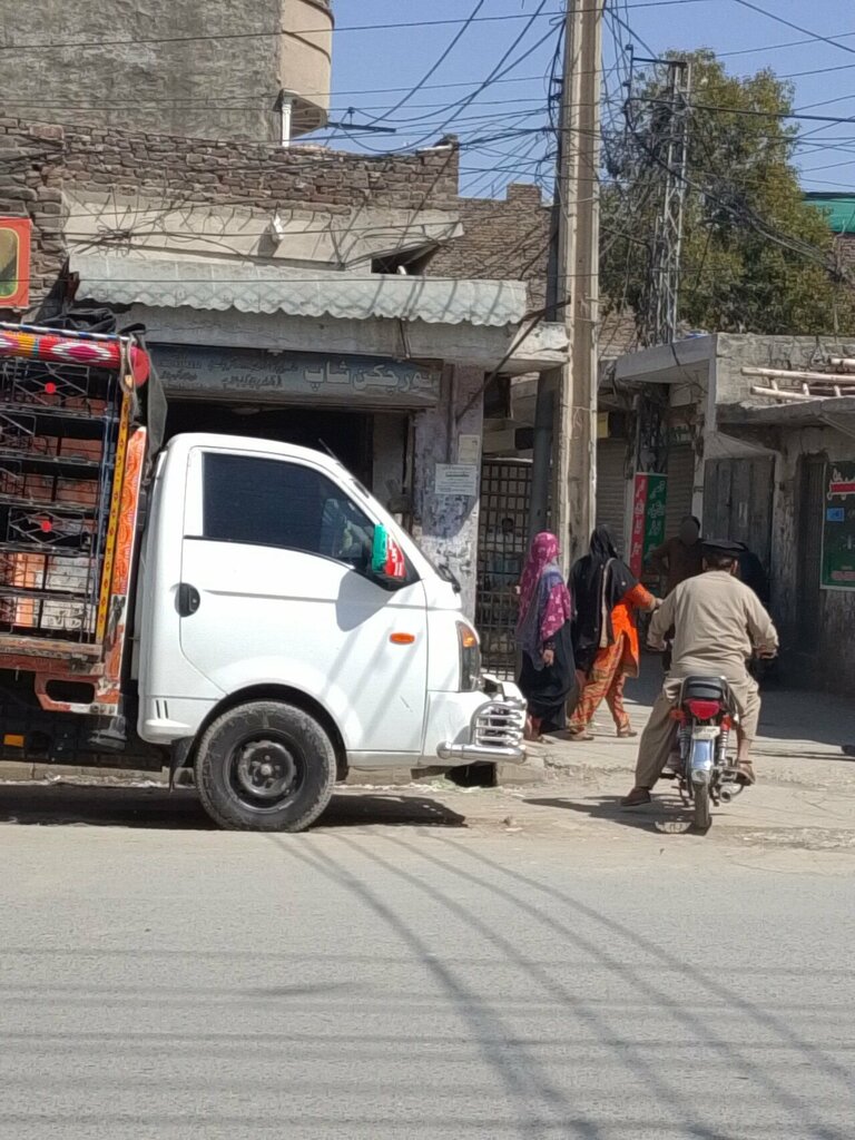 Egg and poultry meat Noor chicken shop, Rawalpindi, photo