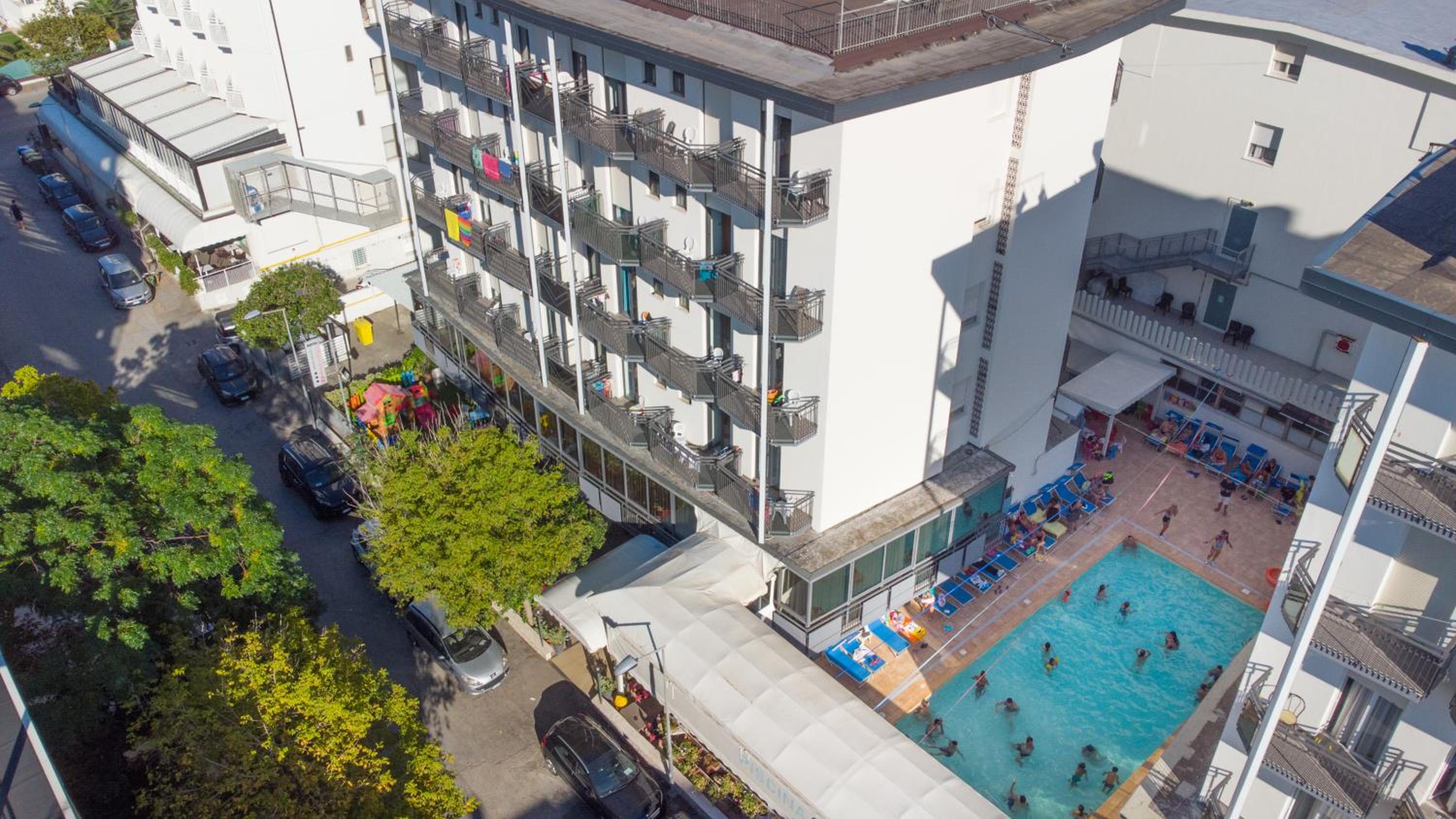 Фото Hotel Christian