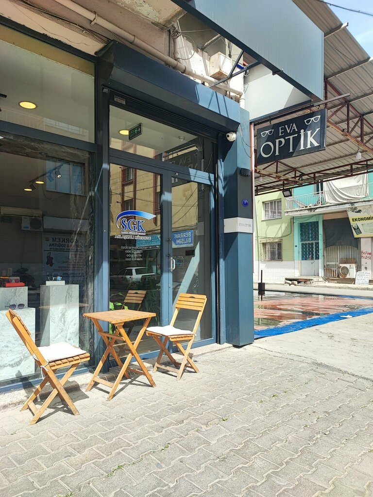 Opticial store Eva Optics, Izmir, photo