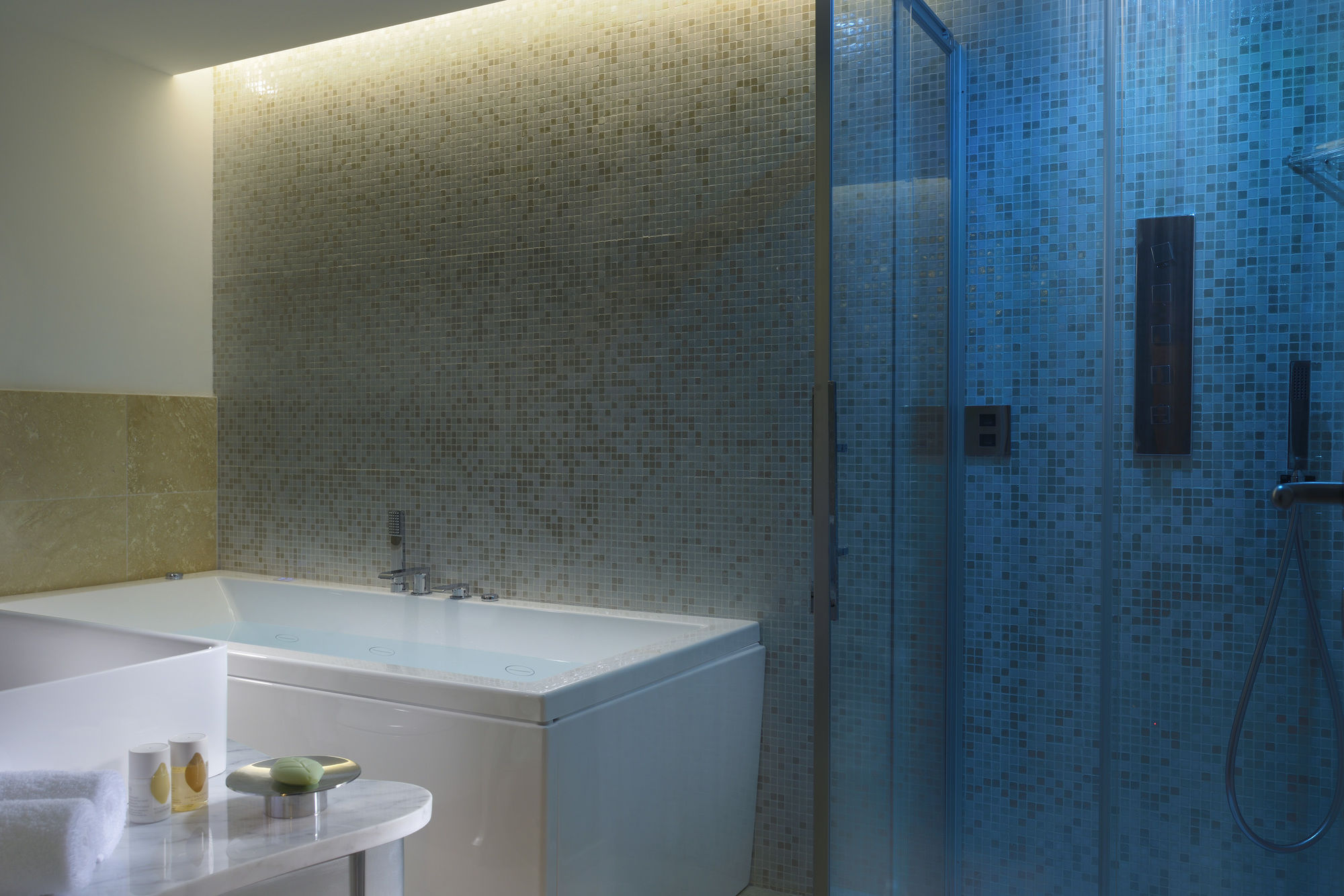 Фото Lifestyle Suites Rome
