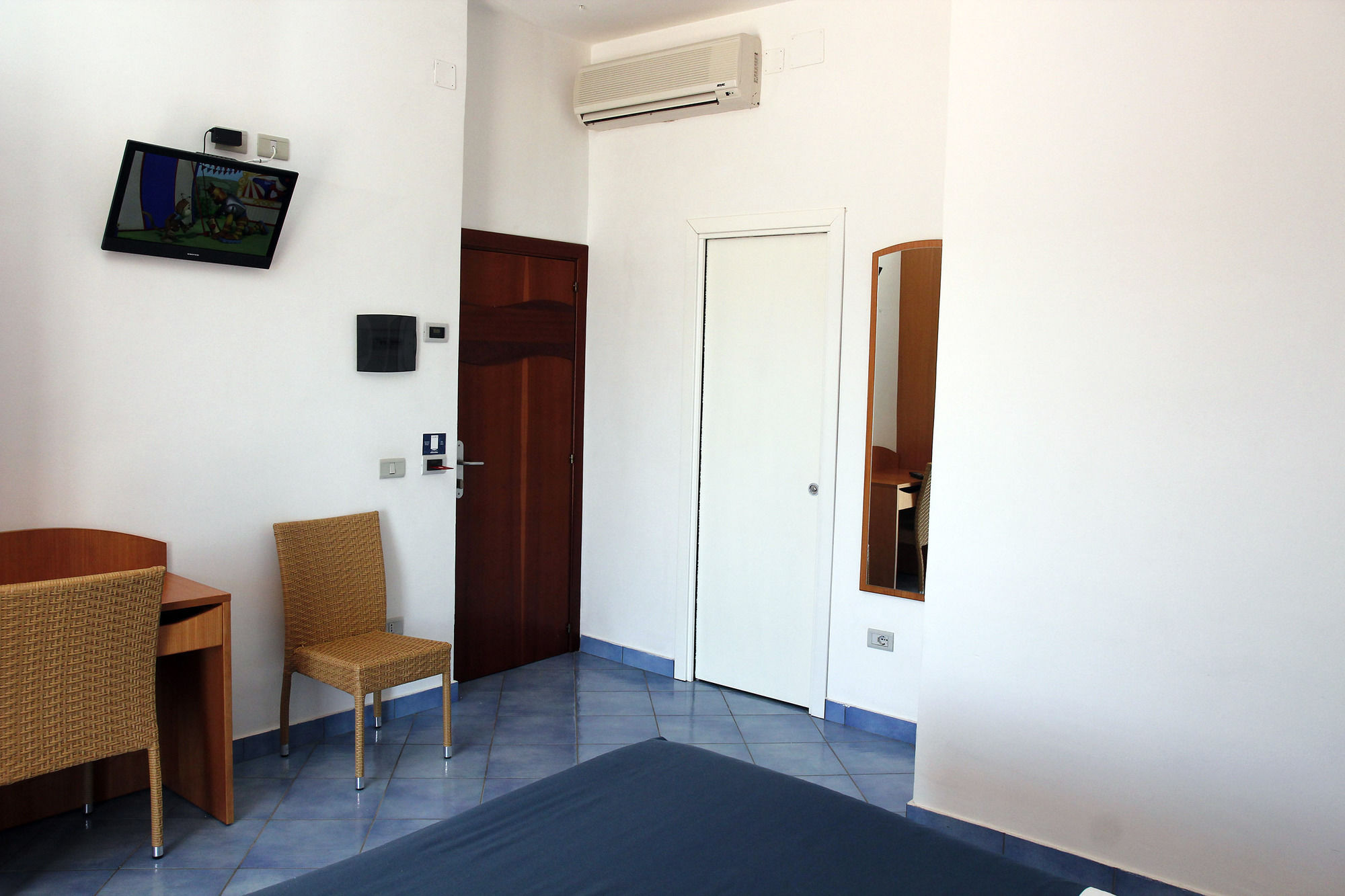 Фото Hotel La Darsena