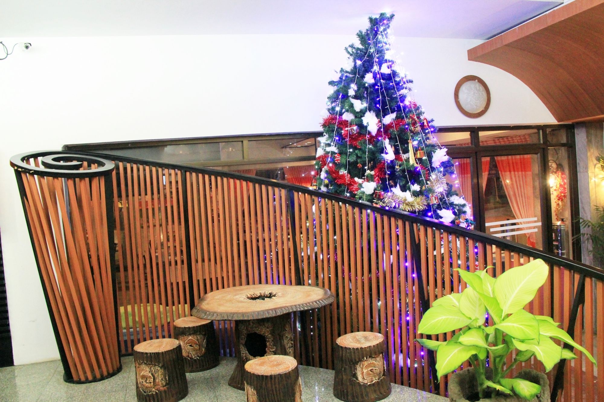 Фото Ruenthip hotel