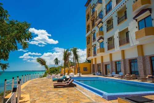 Гостиница Golden Tulip Zanzibar Resort в Занзибаре