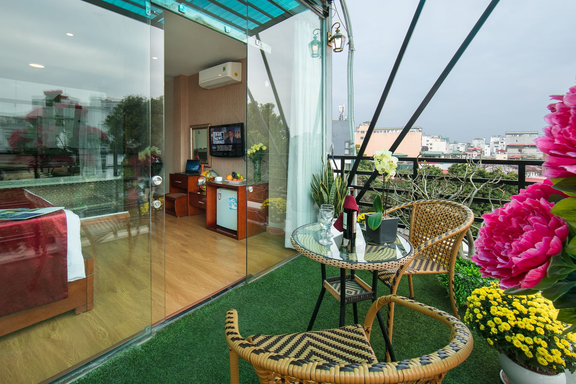 Фото Hanoi Lotus Boutique Hotel