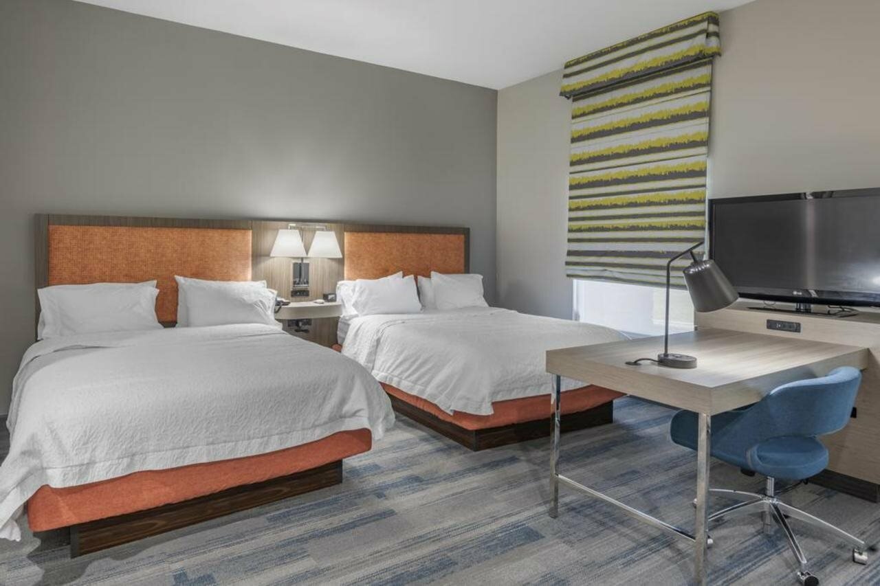 Фото Hampton Inn Brownwood