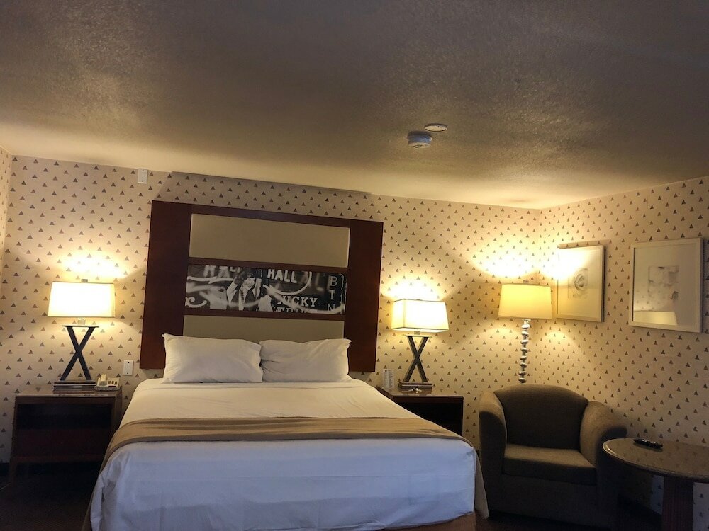 Фото Sunrise Inn Hotel