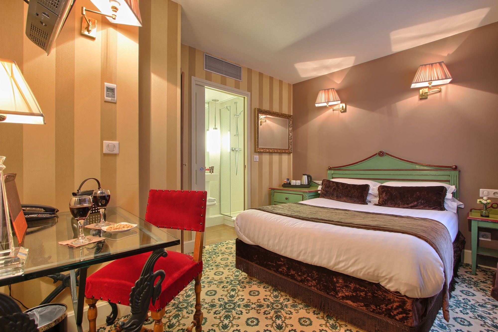 Фото Hotel des Deux Continents