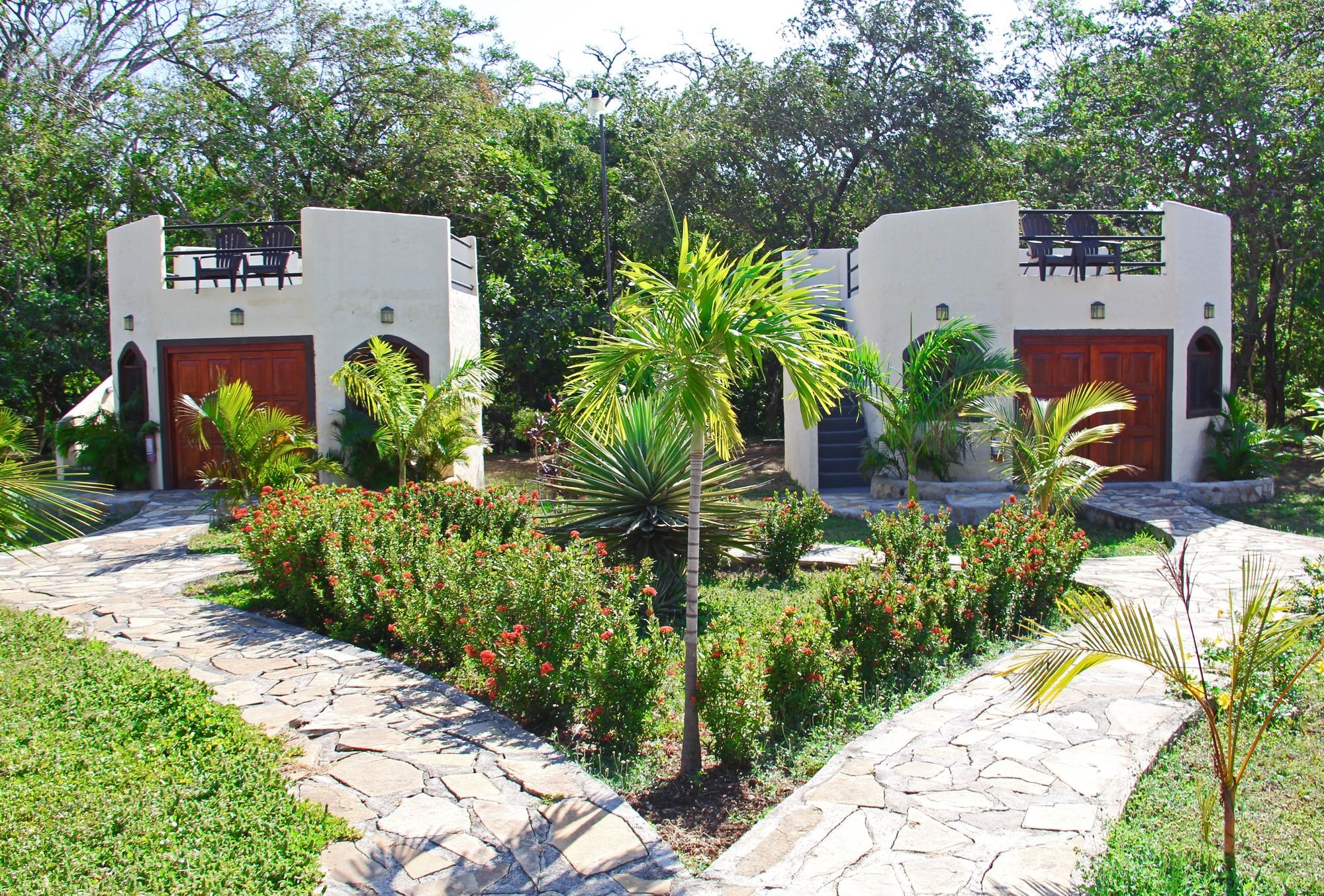 Фото Surf Ranch Hotel & Resort