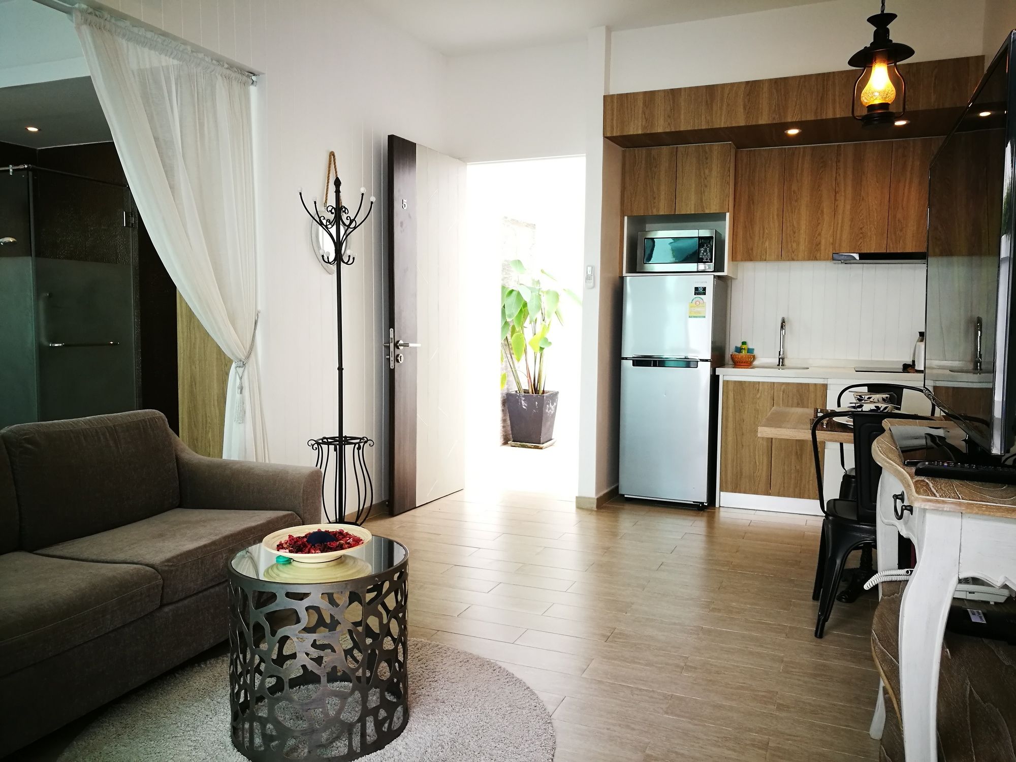 Фото Tropicana Pool Villa