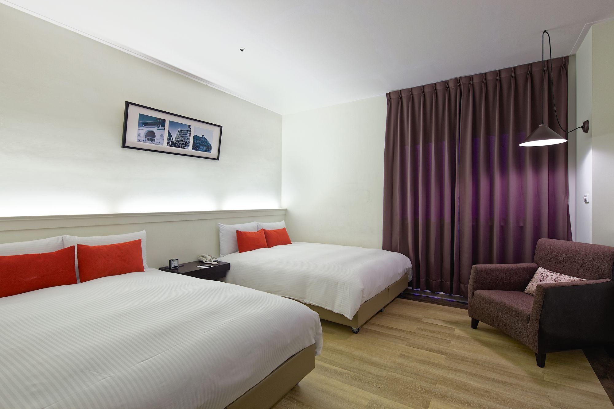 Фото отеля 2