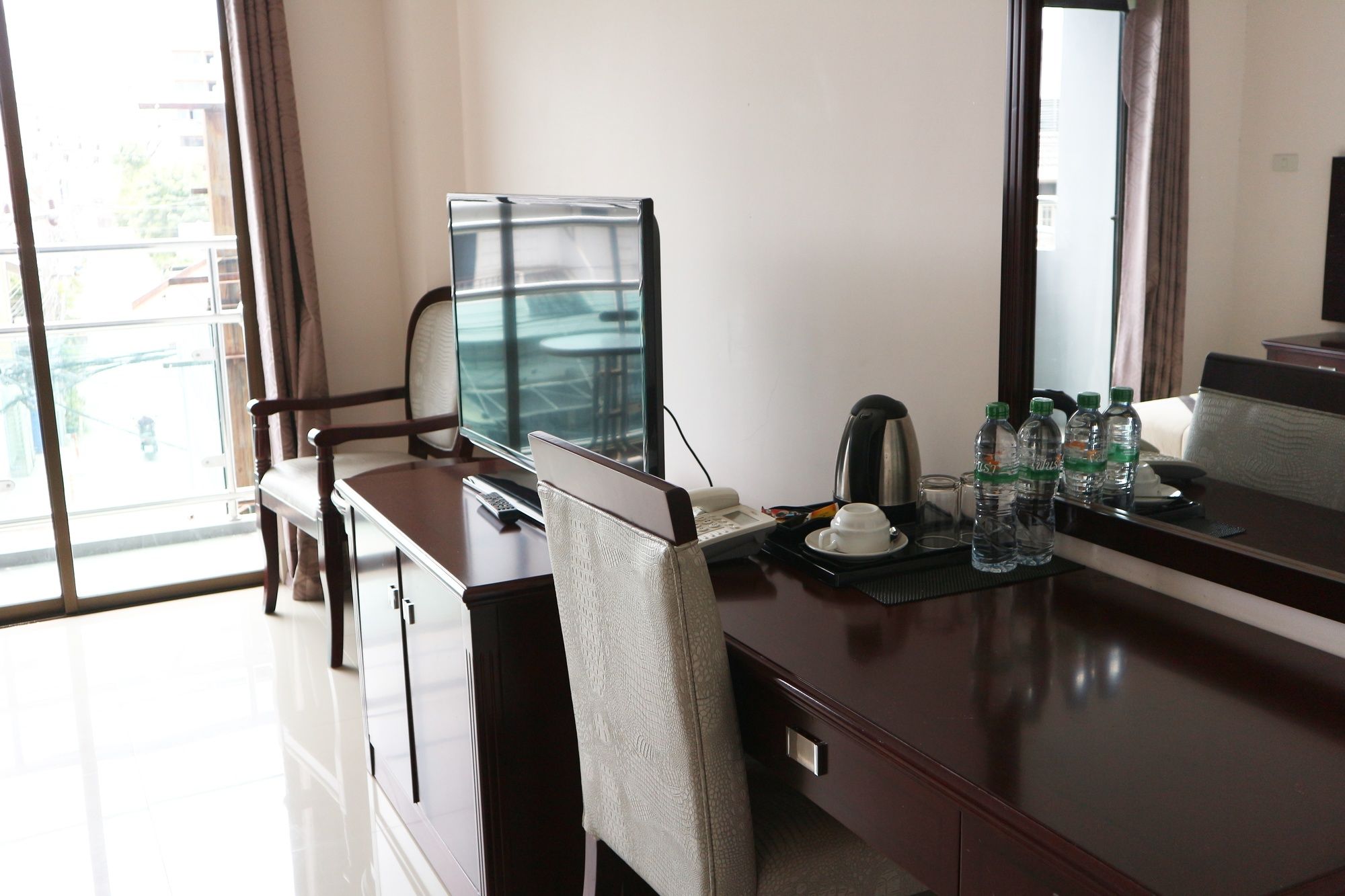 Фото The Freelancer Hotel