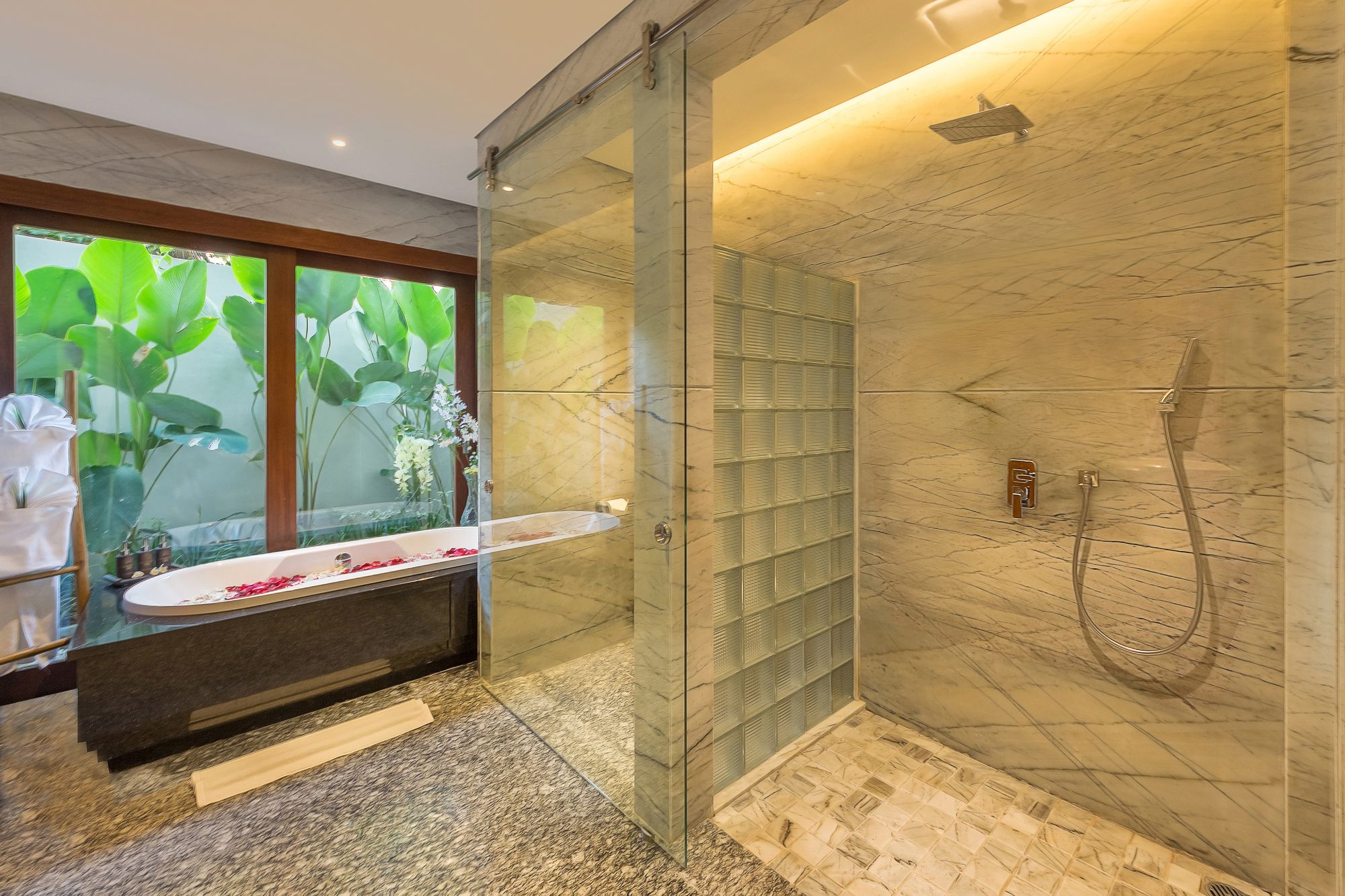 Фото Mokko Suite Villas