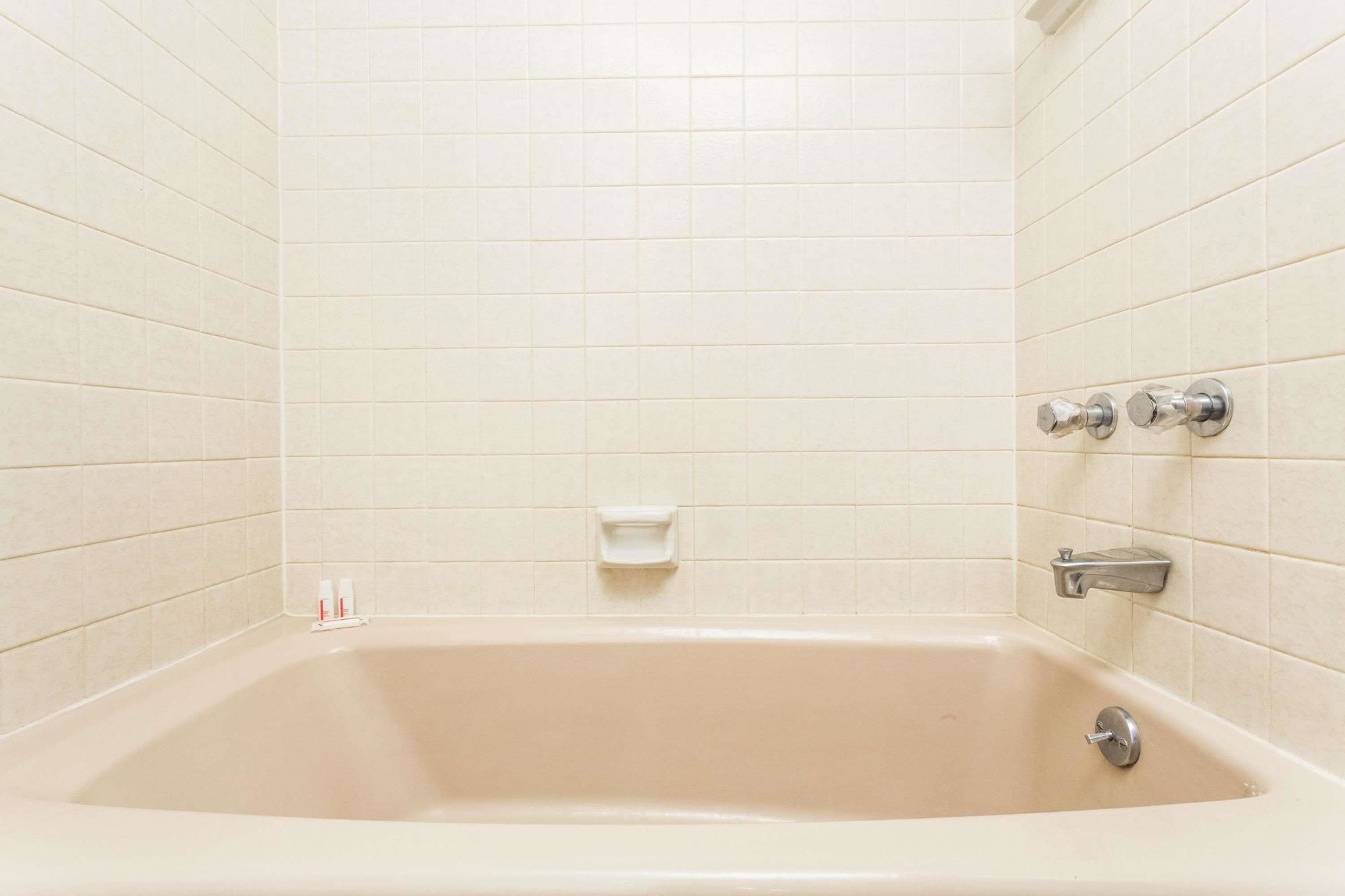 Фото Super 8 by Wyndham Wendover