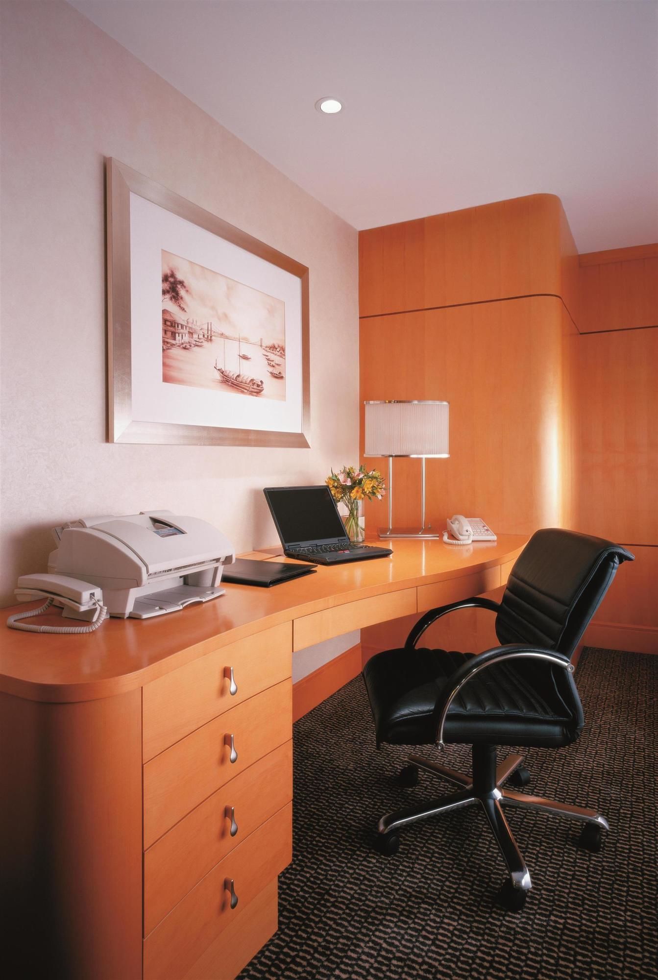 Фото Makati Shangri-La Manila