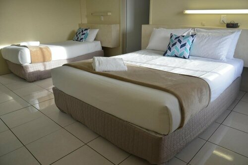 Гостиница Ambassador Motel в Рокгемптоне