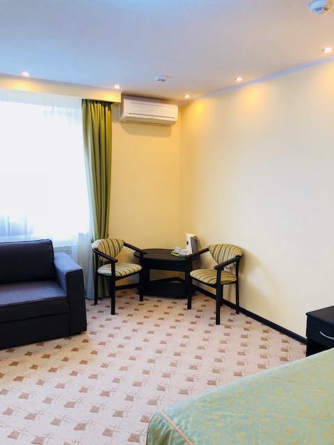 Фото Платан