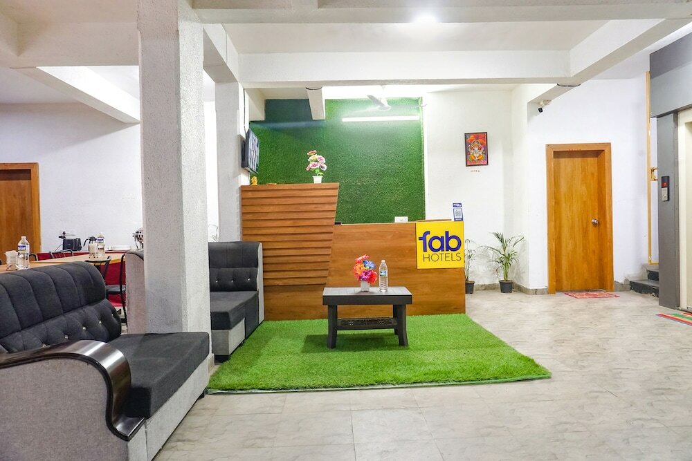 Фото Fabhotel White House