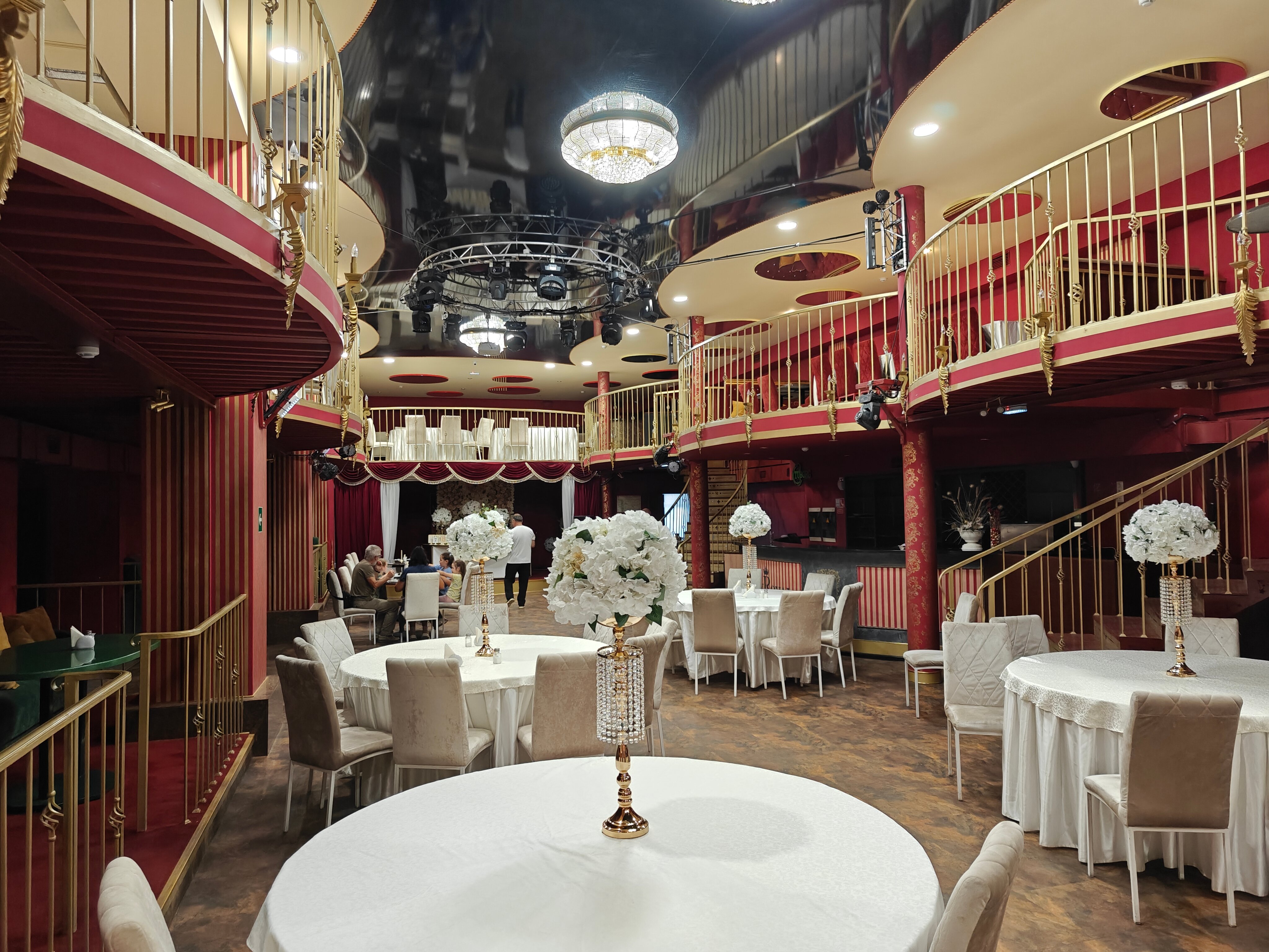 Фото МаксРоял